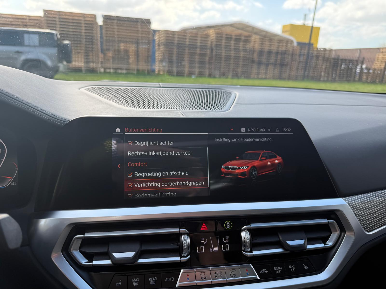 Foto van BMW 330i