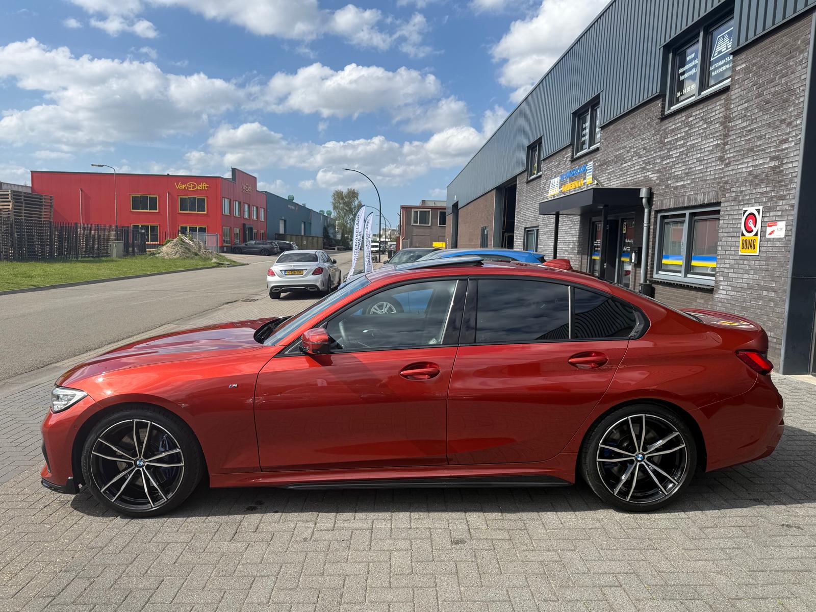Foto van BMW 330i