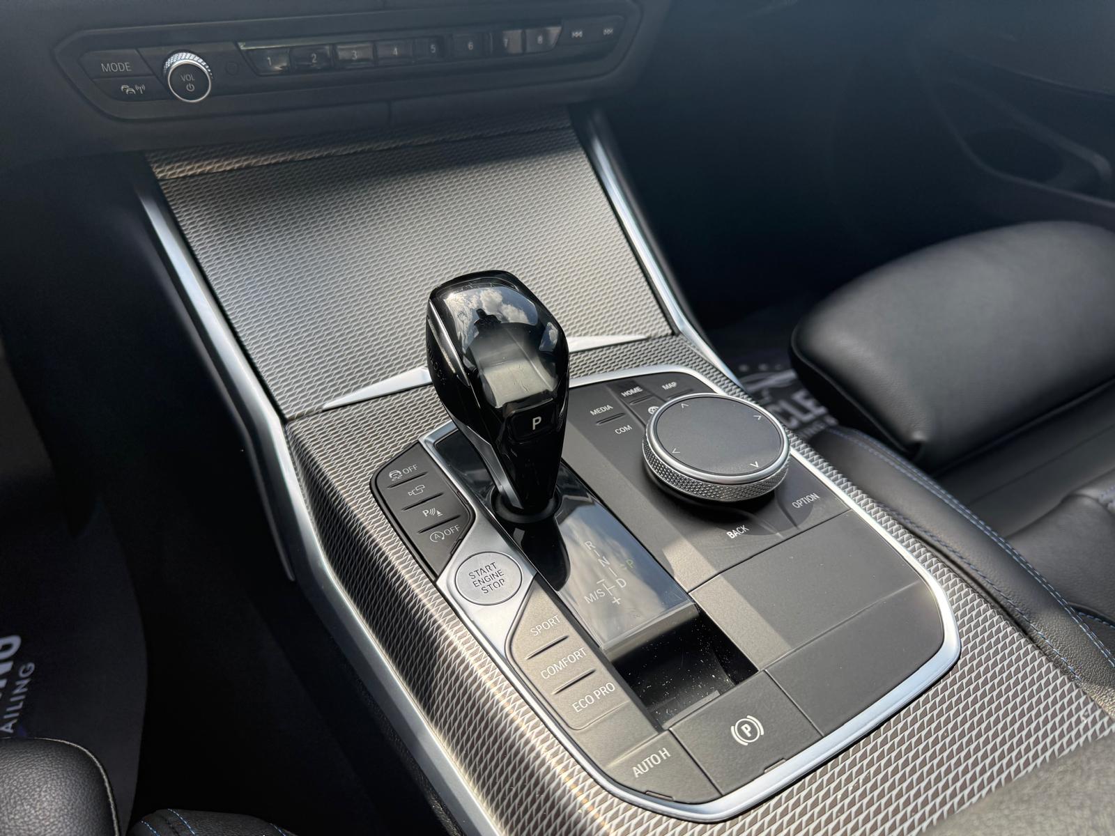 Foto van BMW 330i