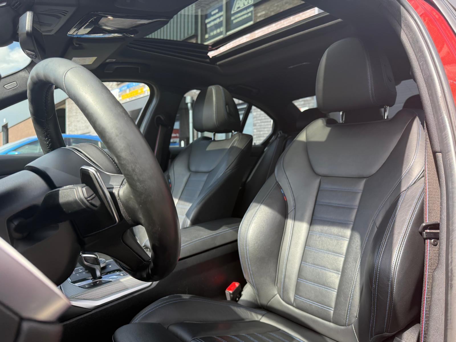 Foto van BMW 330i