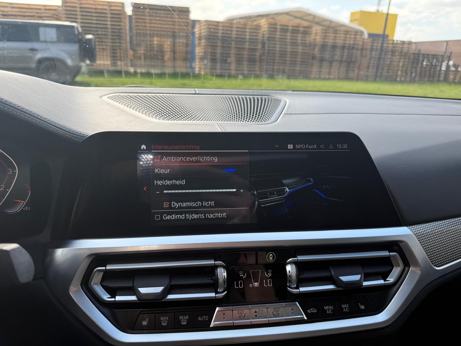 Foto van BMW 330i