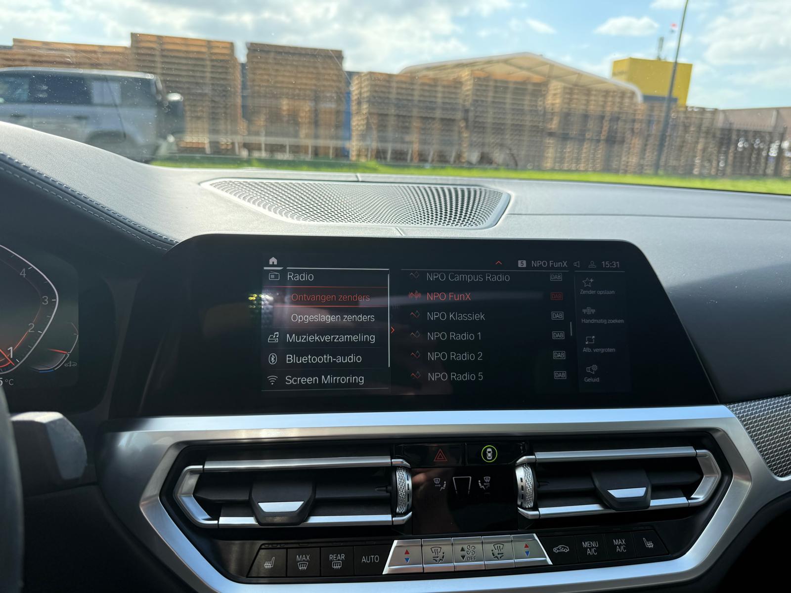 Foto van BMW 330i