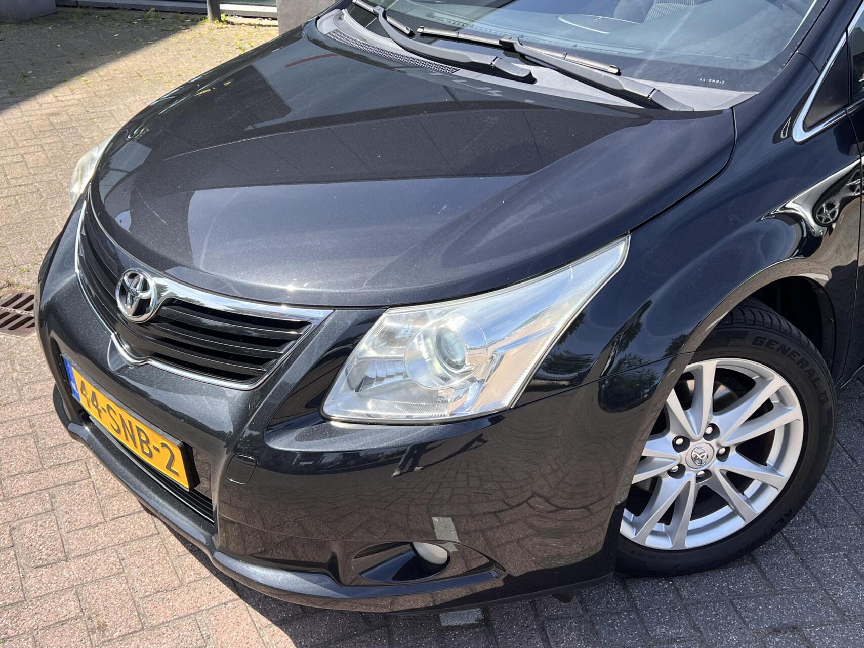 Foto van Toyota Toyota Avensis