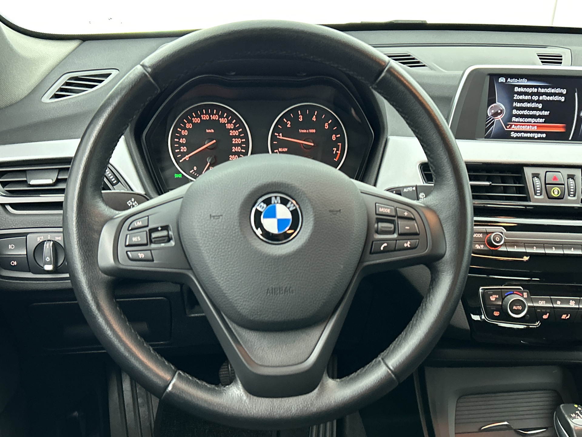 Foto van BMW X1