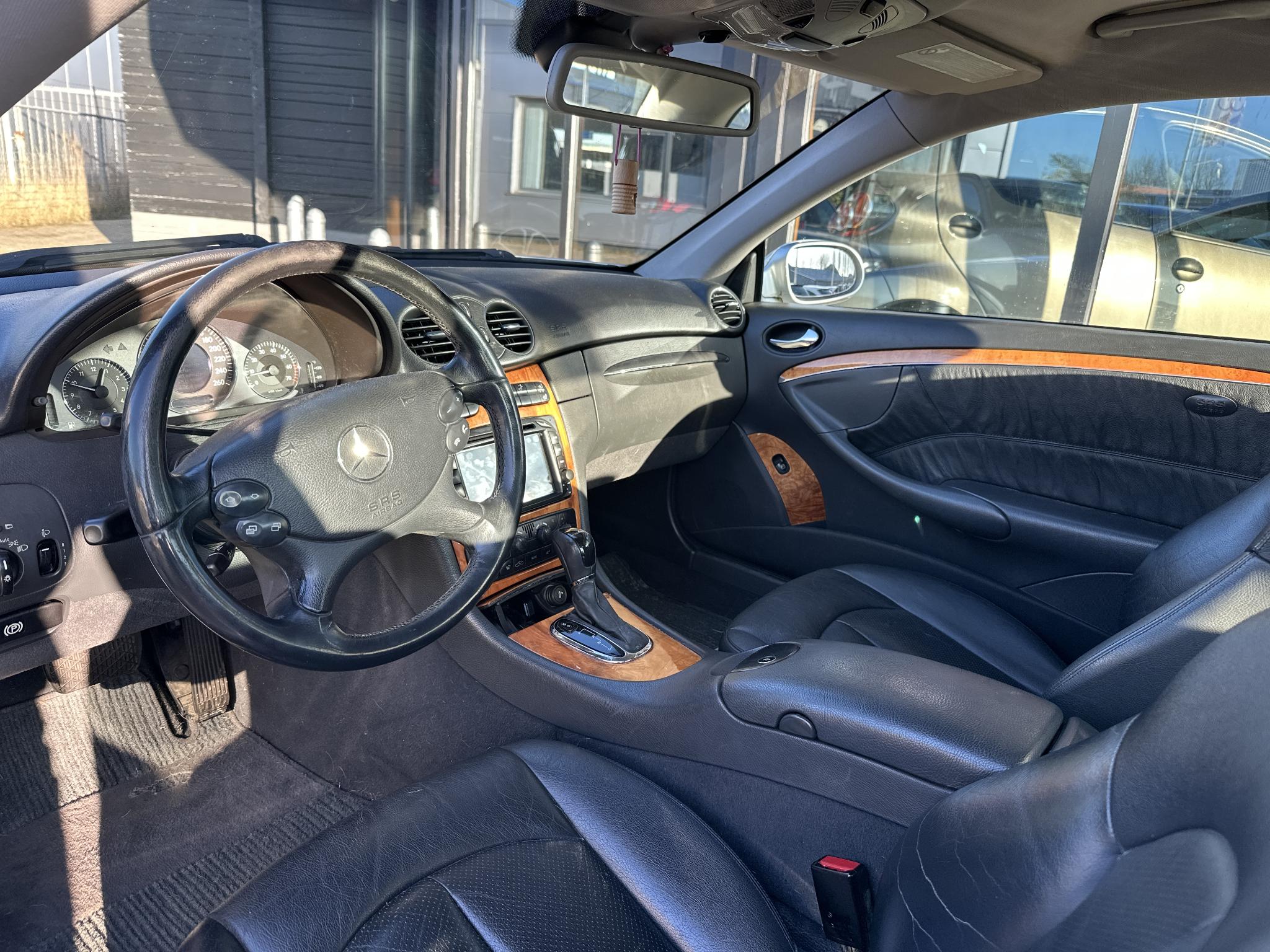 Foto van Mercedes-Benz CLK 240