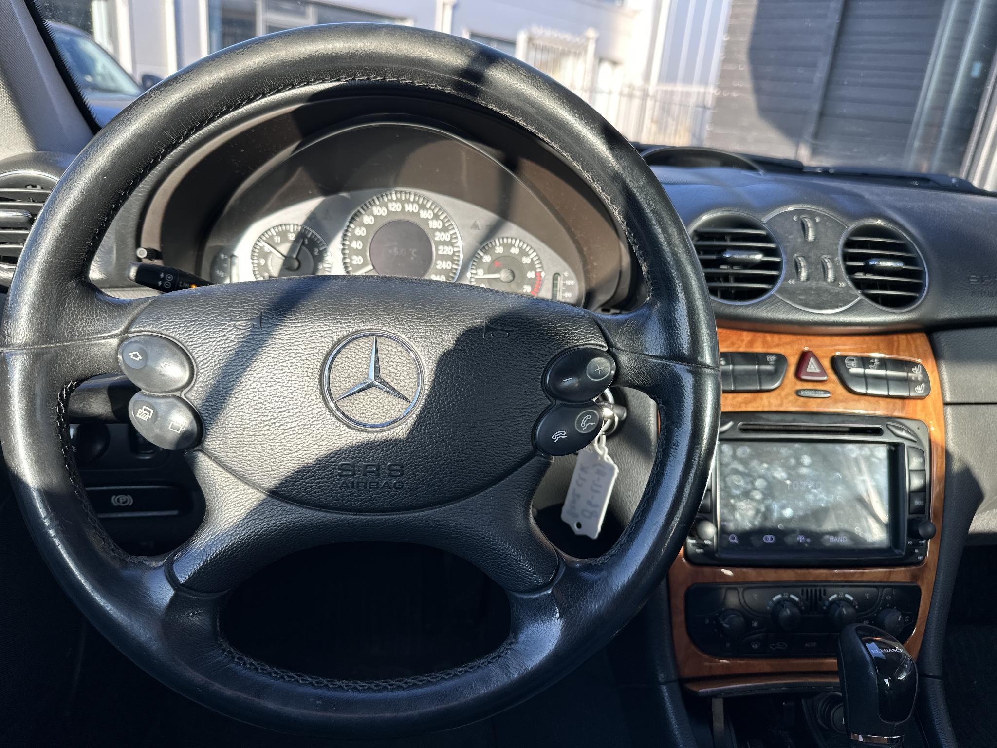 Foto van Mercedes-Benz CLK 240