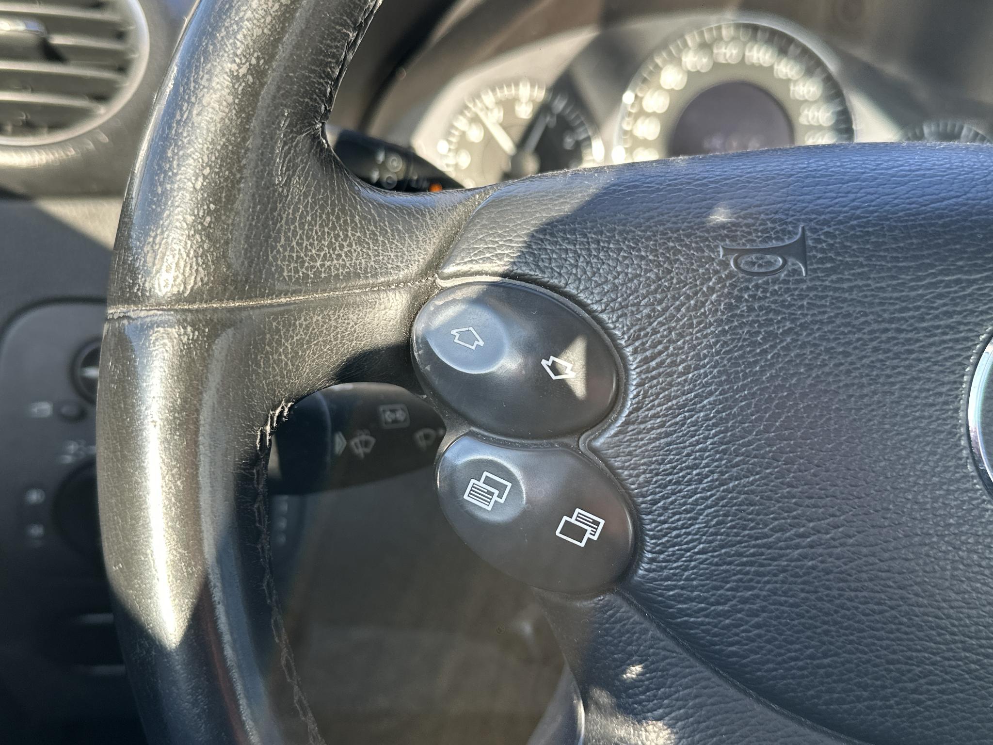 Foto van Mercedes-Benz CLK 240