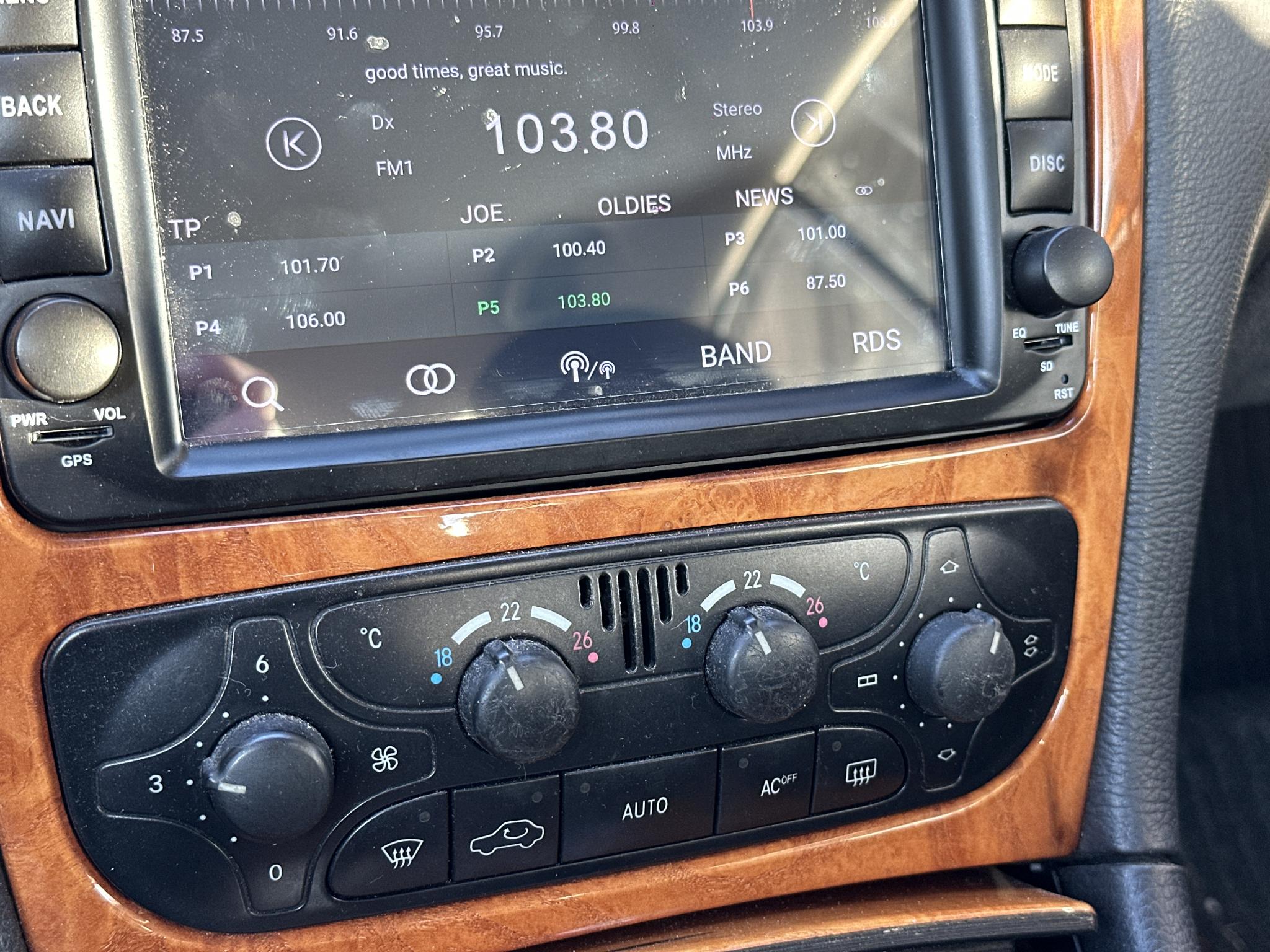 Foto van Mercedes-Benz CLK 240