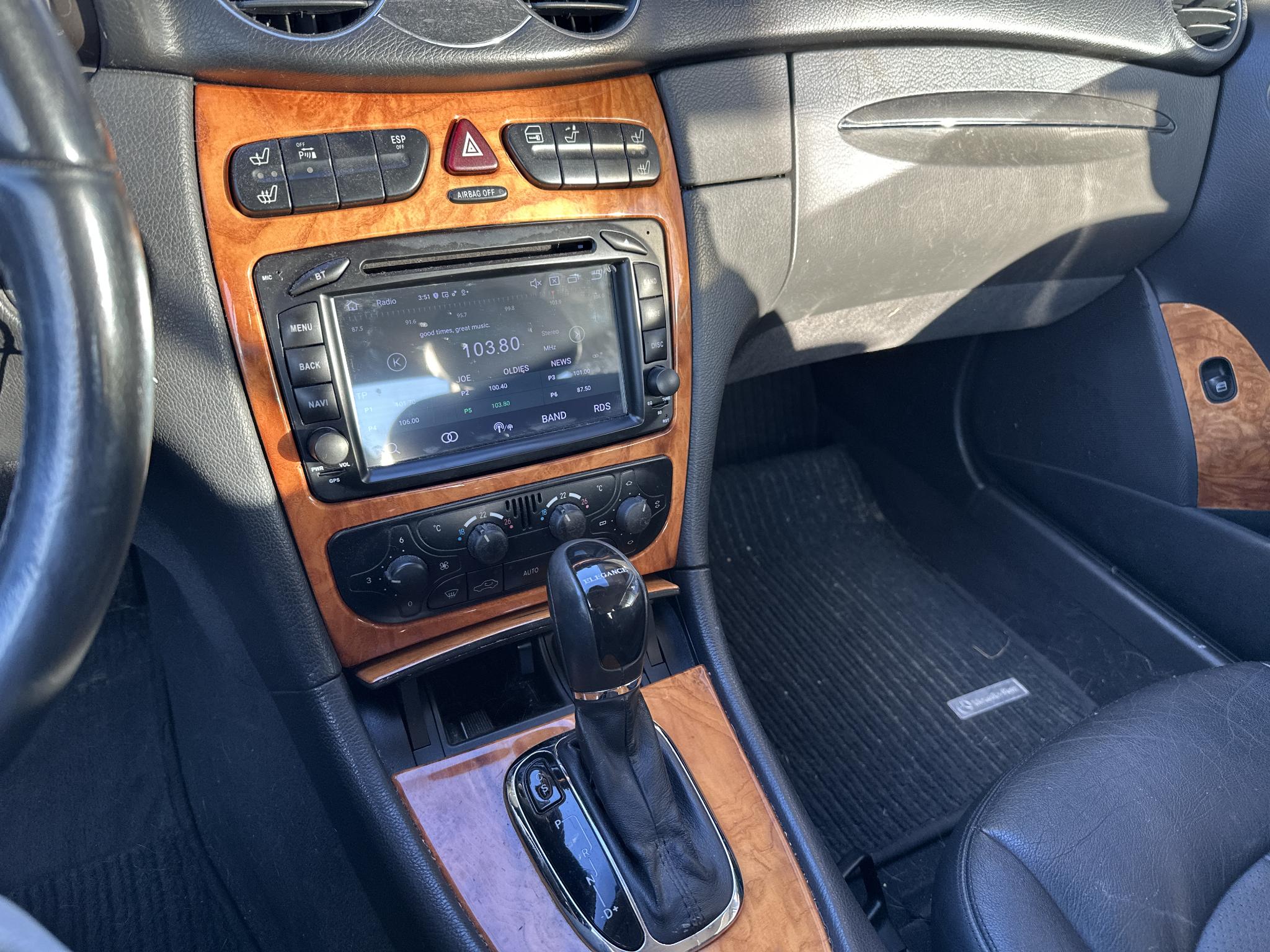 Foto van Mercedes-Benz CLK 240