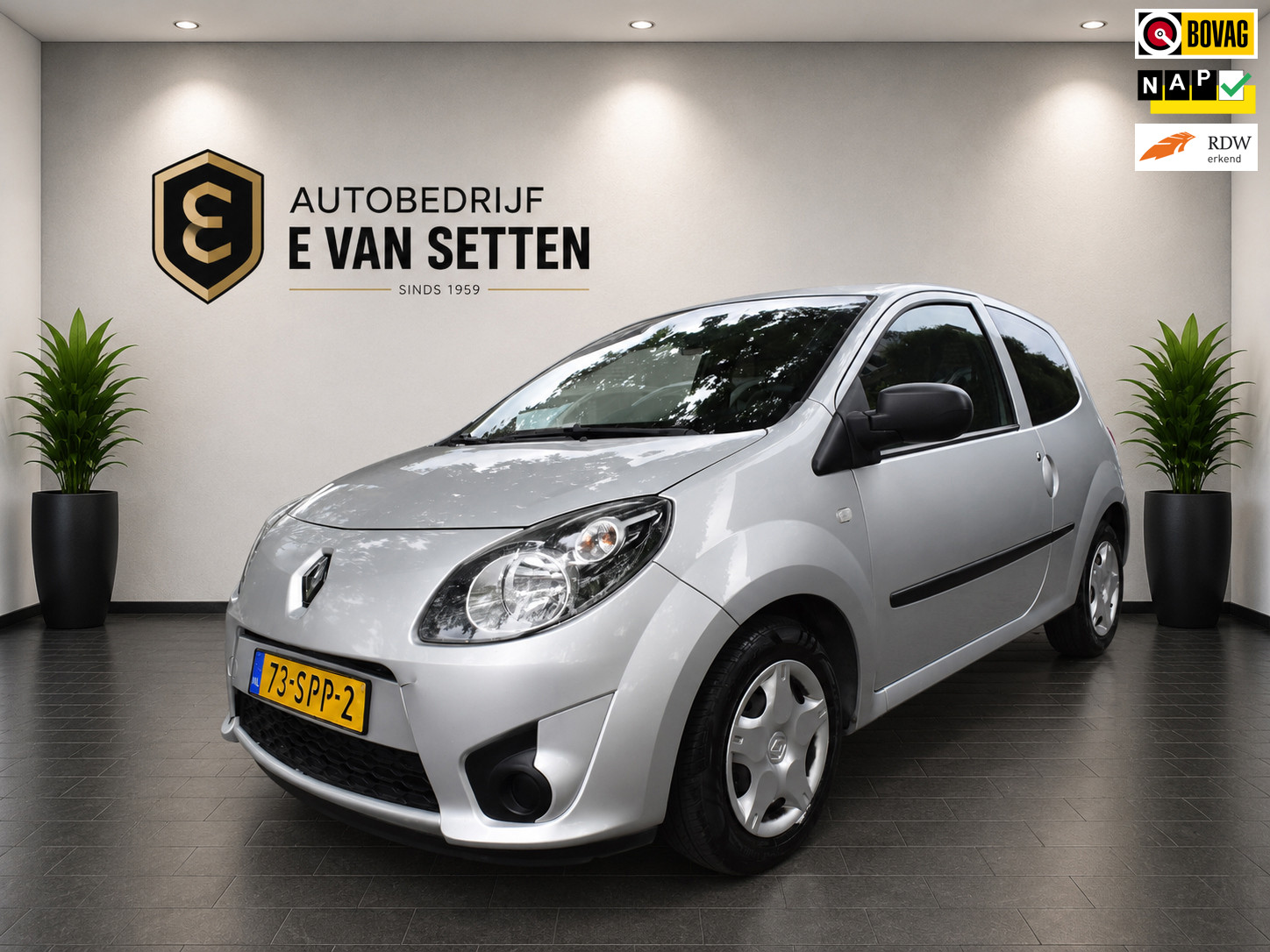 Renault Twingo 1.2-16V Authentique 2011 - voorkant