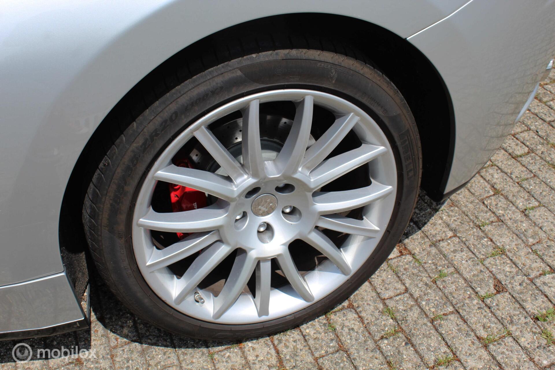 Foto van Maserati Grancabrio