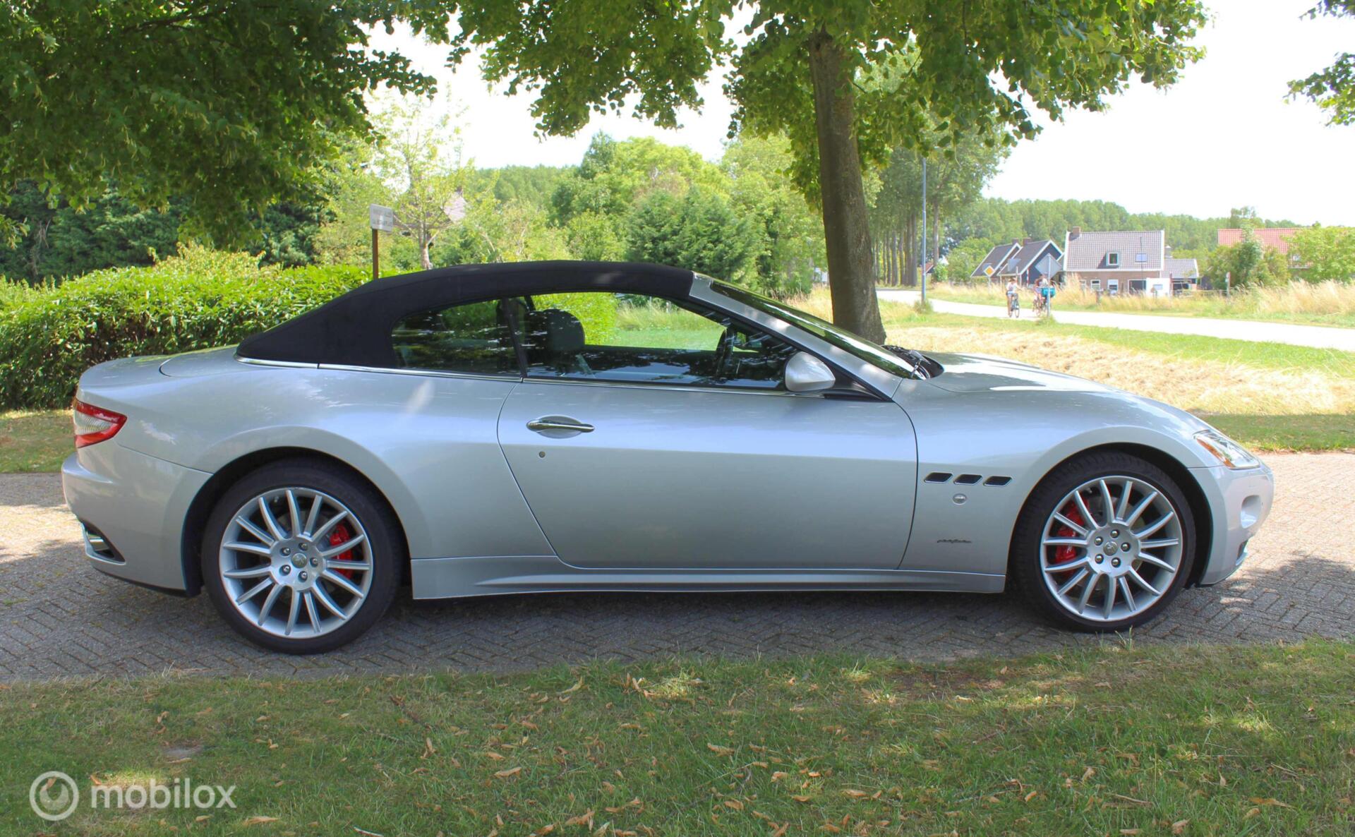 Foto van Maserati Grancabrio
