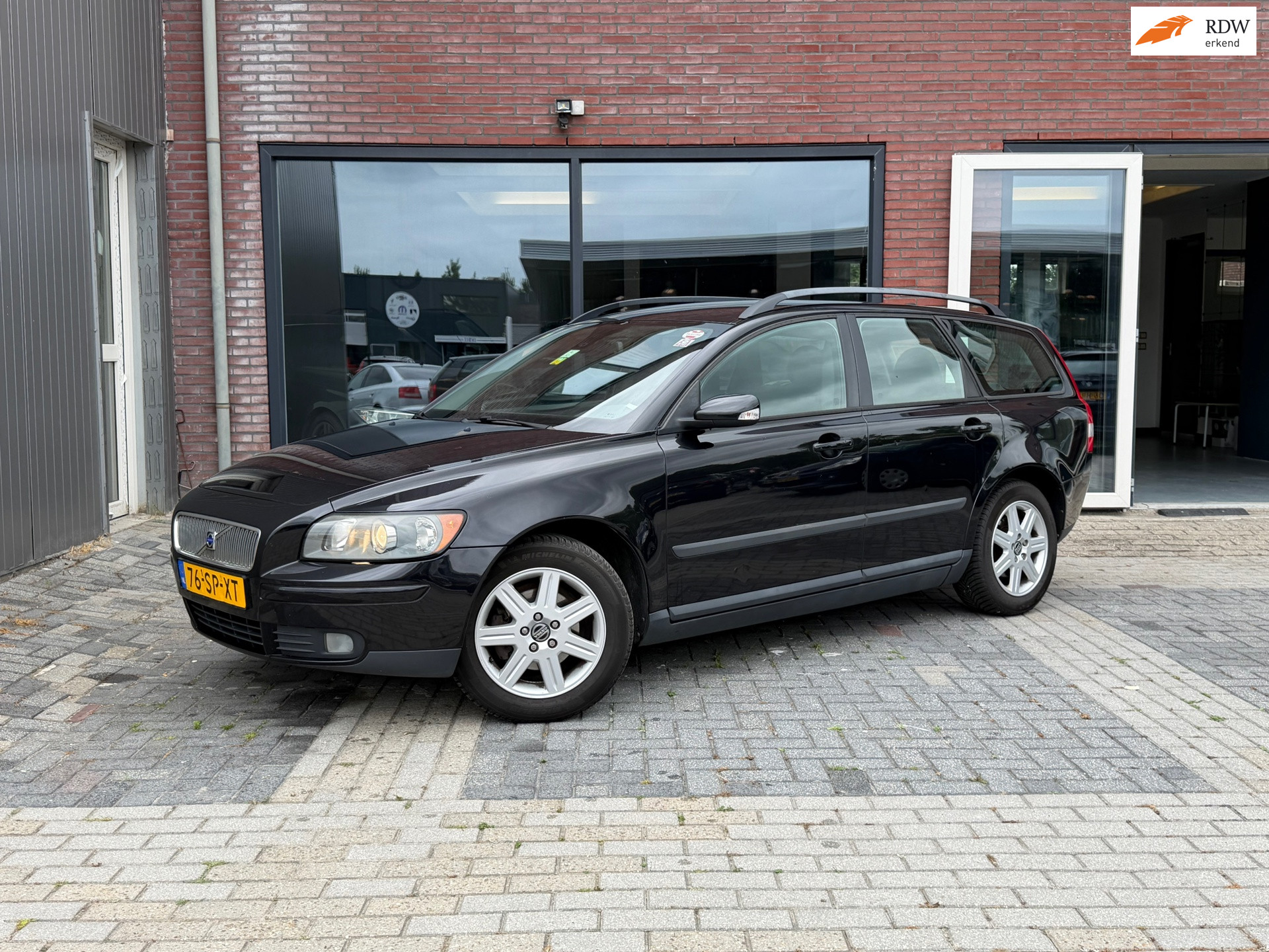 Volvo V50 1.8 Edition I | 07-2027 APK! | DEALER ONDERHOUDEN | Cruise | Clima | 2006 - voorkant