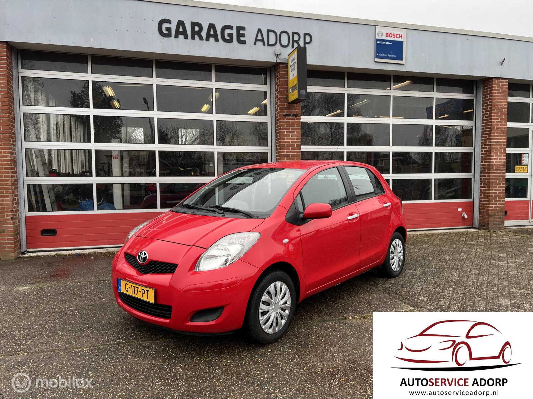 Toyota Toyota Yaris 1.0 VVTi Cool 2011 - voorkant