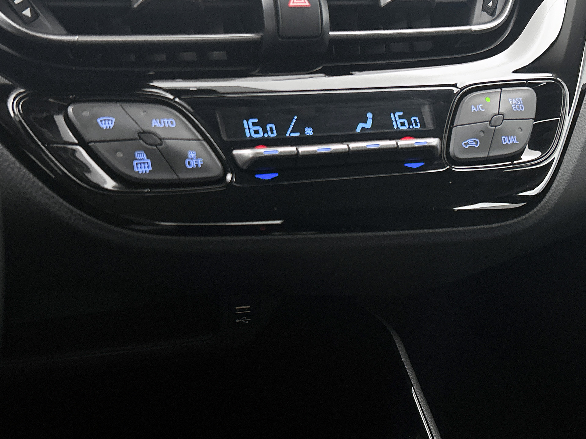 Foto van Toyota Toyota C-hr