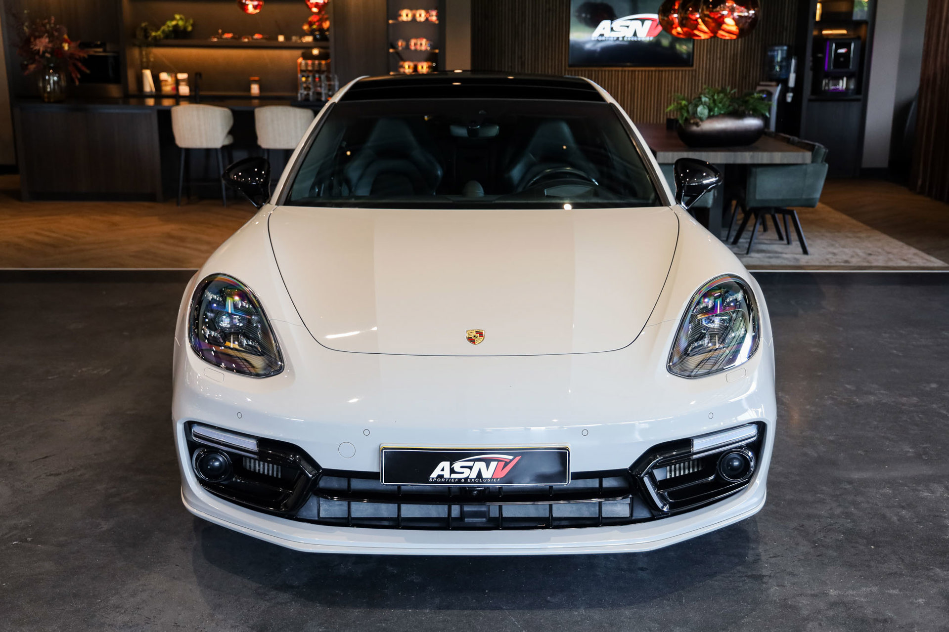 Foto van Porsche Panamera 4 E-hybrid