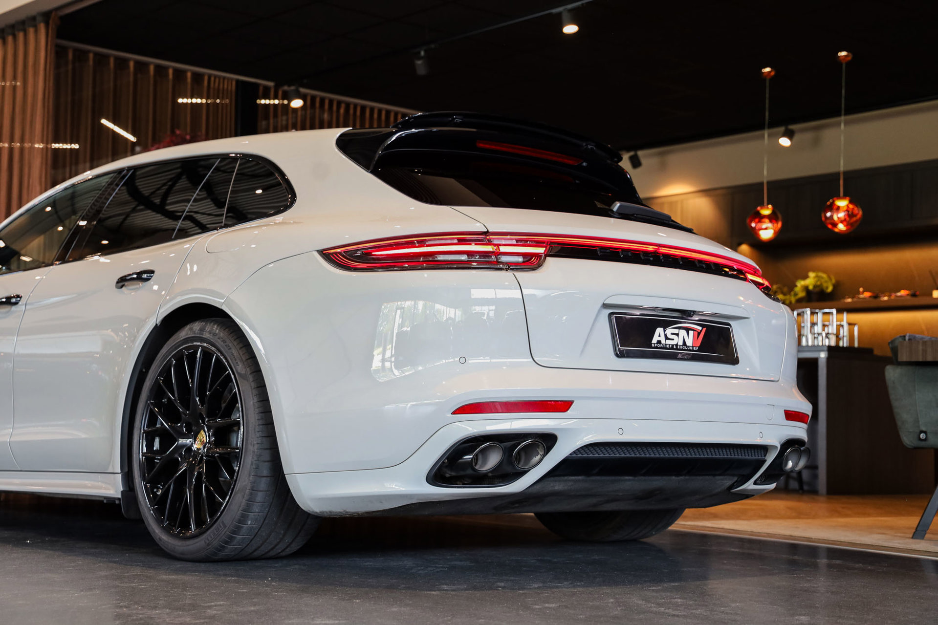 Foto van Porsche Panamera 4 E-hybrid