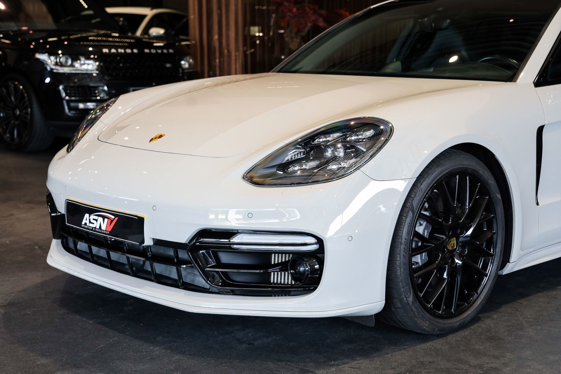 Foto van Porsche Panamera 4 E-hybrid