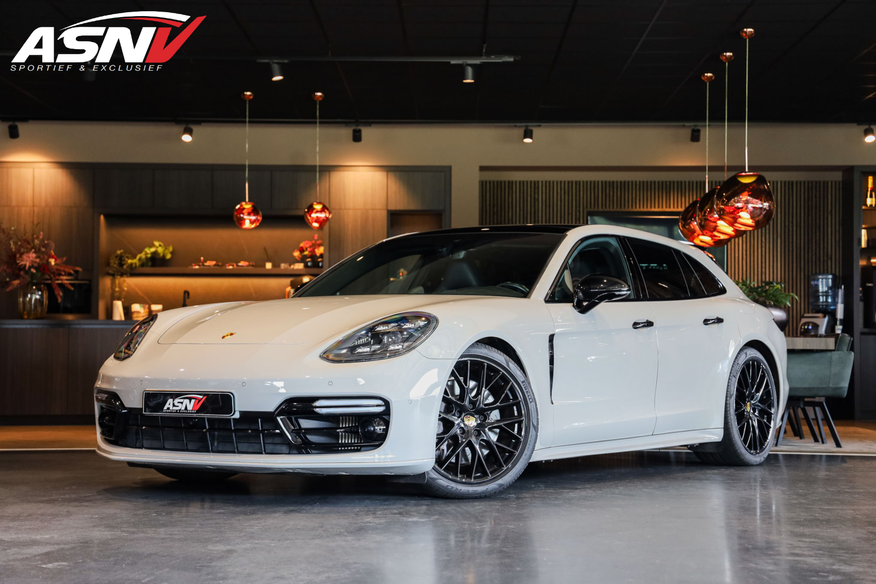 Porsche Panamera 4 E-hybrid 2.9 4 E-Hybrid, 462 PK, Sport/Design, Krijt/Grijs, Pano/Dak, Sport/Uitlaat, Bose, 18/Way, Org. NL!! 2019 - voorkant