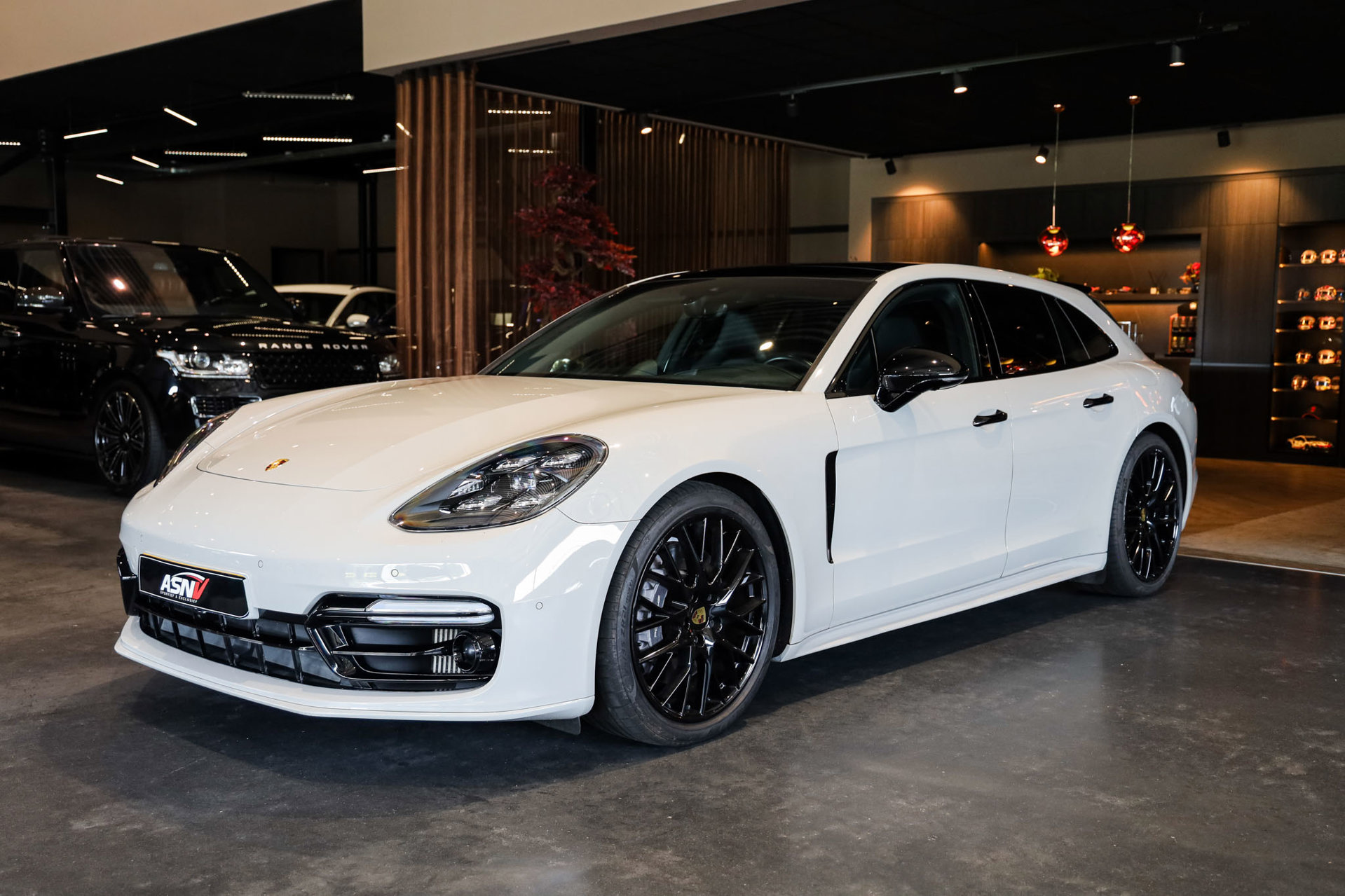 Foto van Porsche Panamera 4 E-hybrid