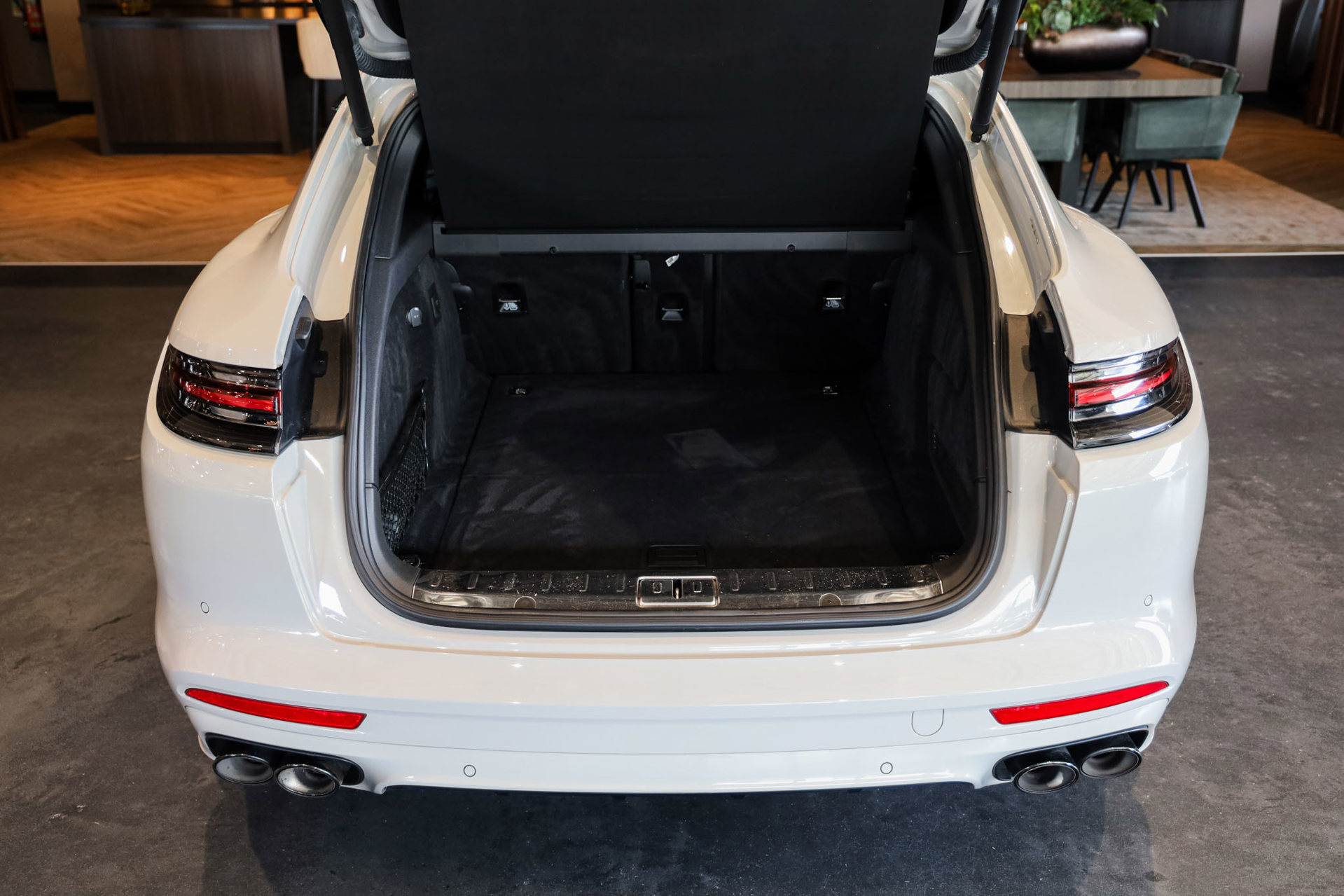 Foto van Porsche Panamera 4 E-hybrid