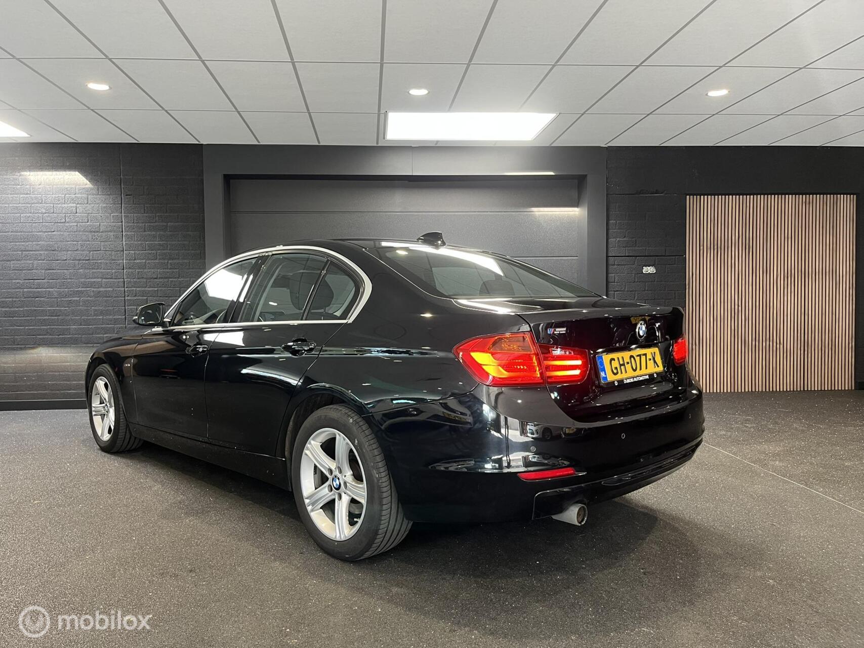 Foto van BMW 320i