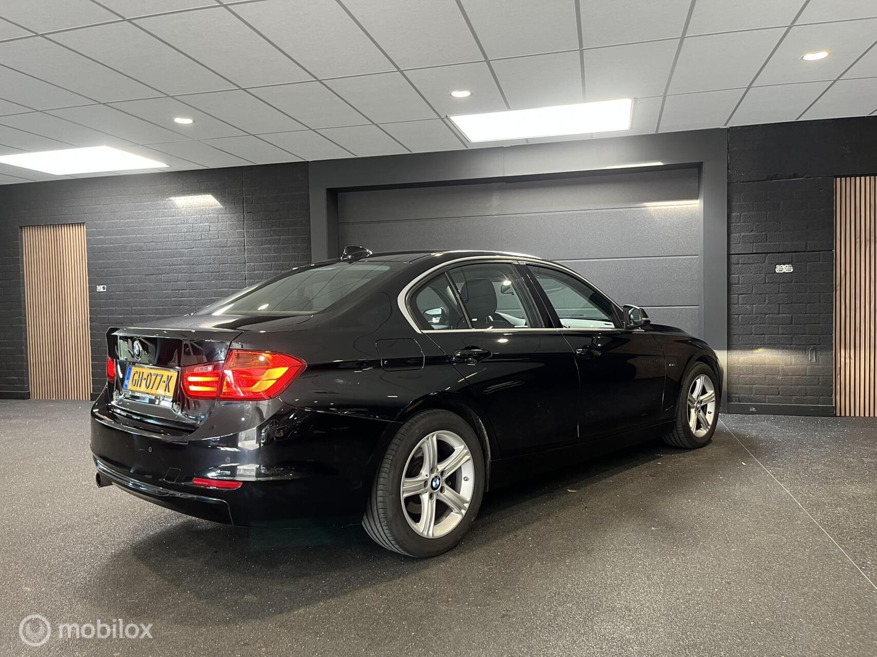 Foto van BMW 320i