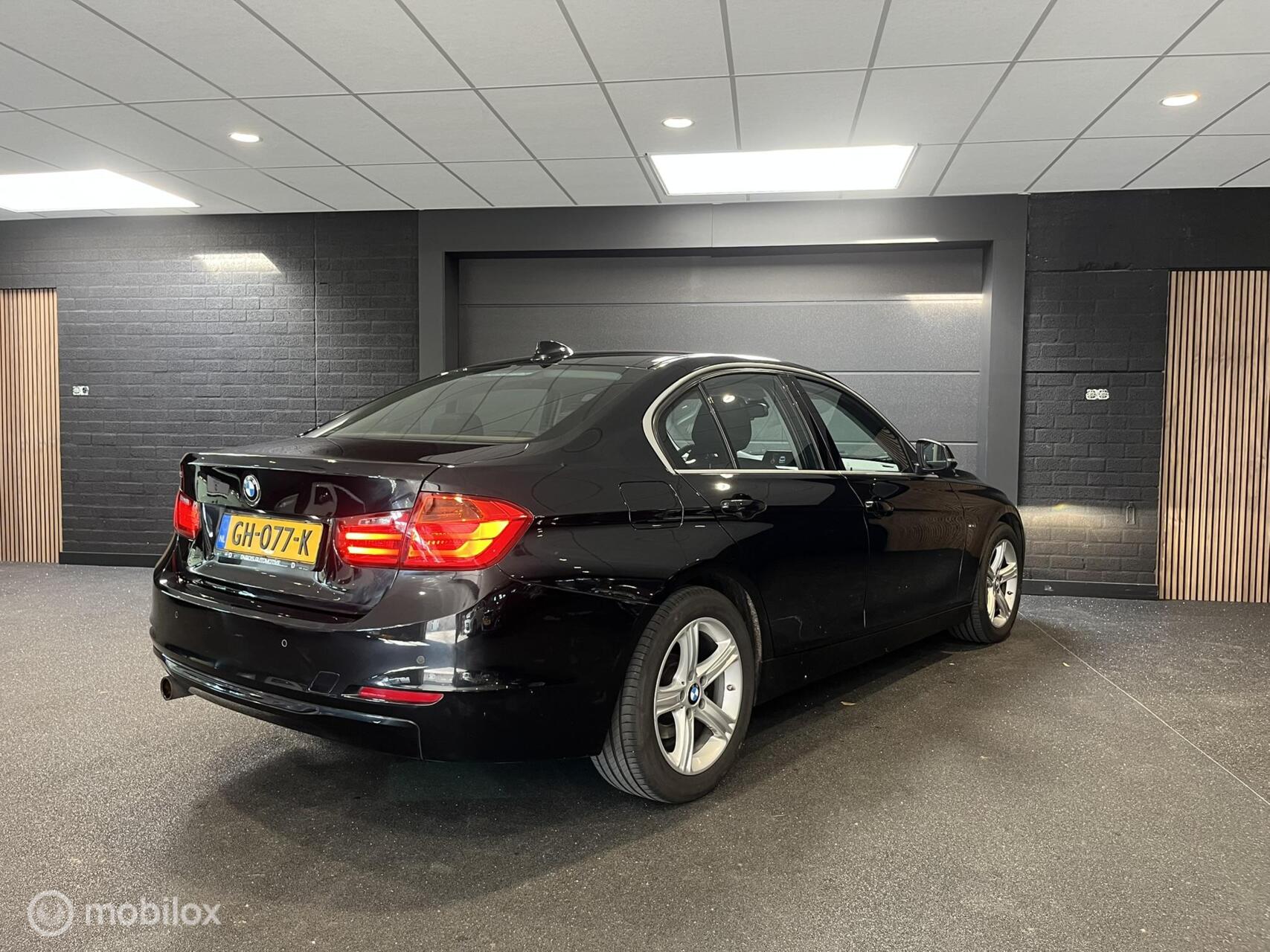 Foto van BMW 320i