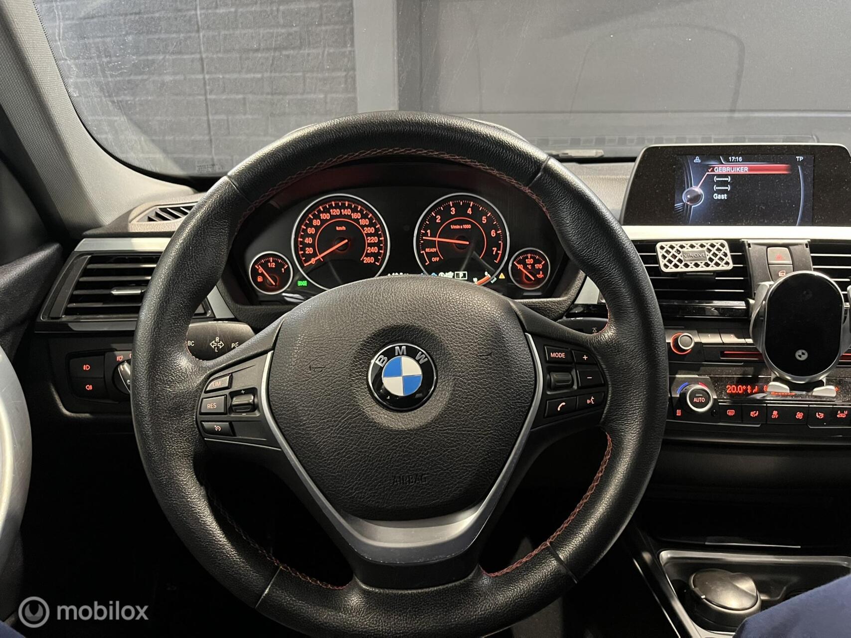 Foto van BMW 320i