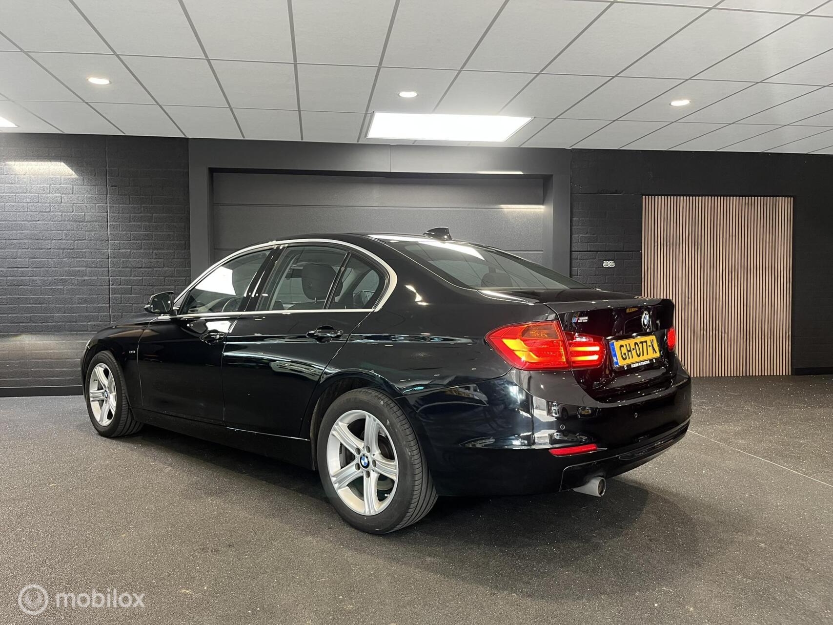 Foto van BMW 320i