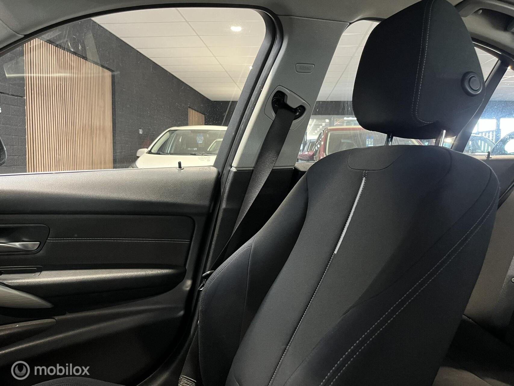 Foto van BMW 320i