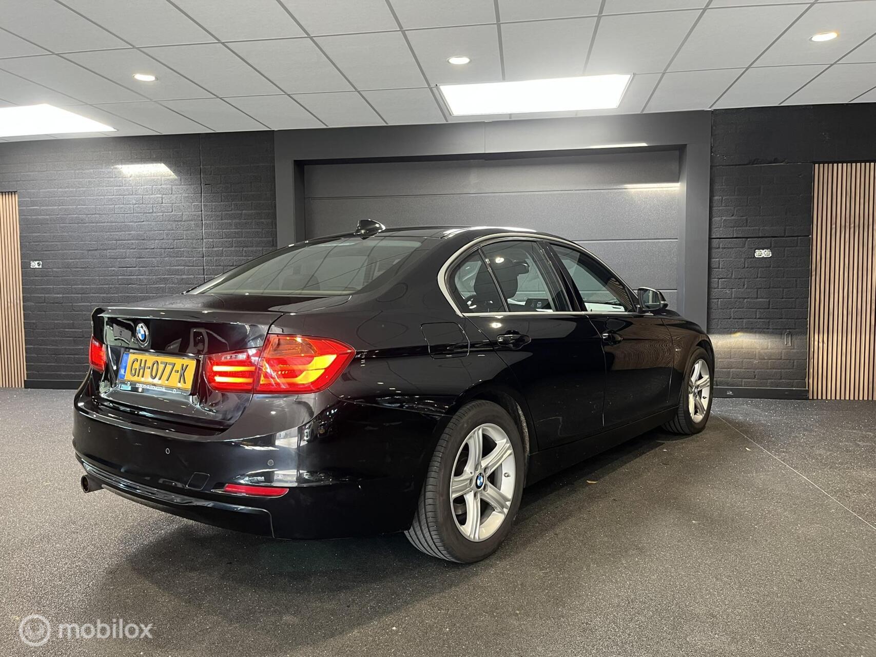 Foto van BMW 320i