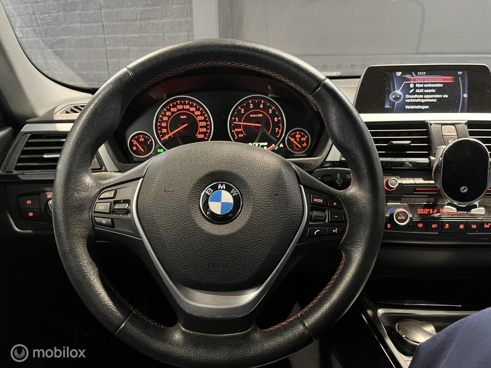 Foto van BMW 320i