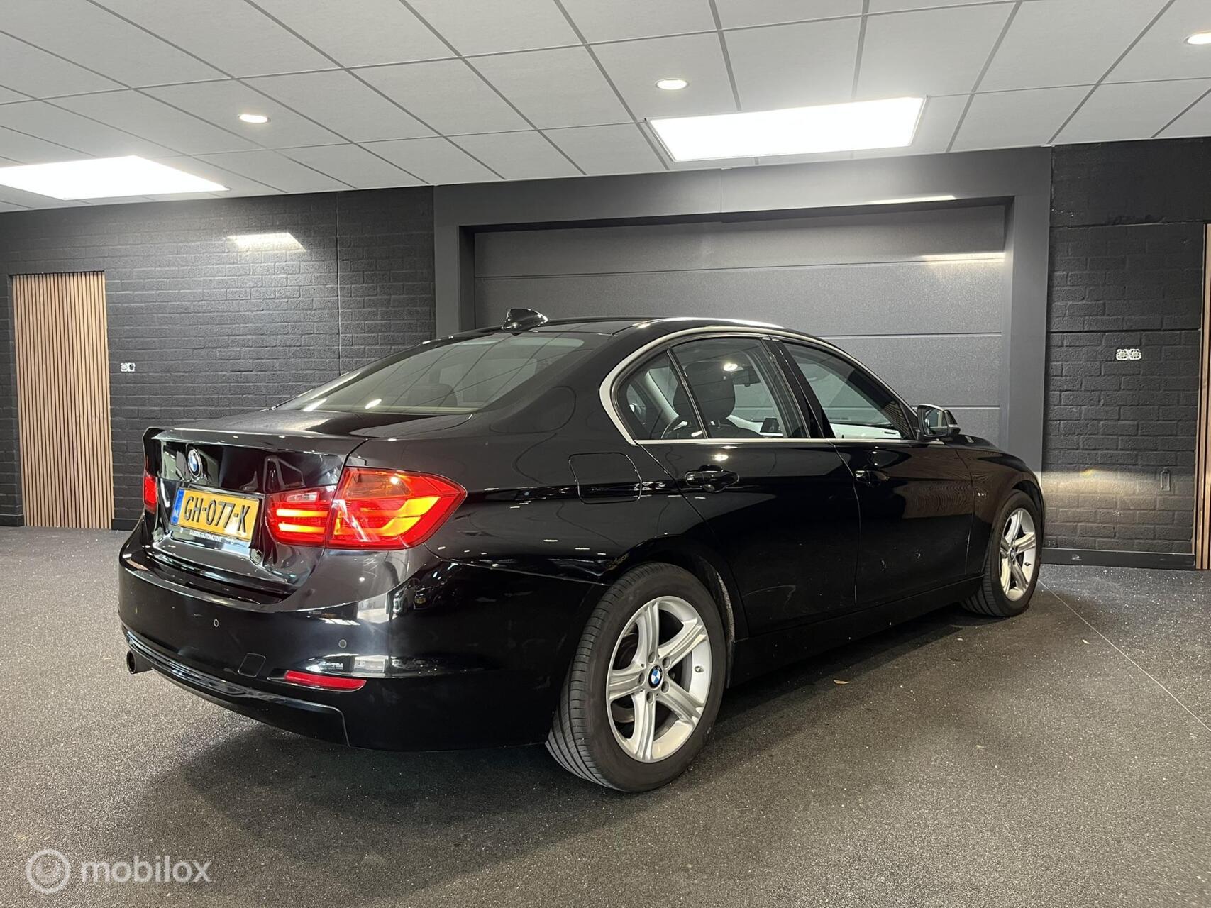 Foto van BMW 320i
