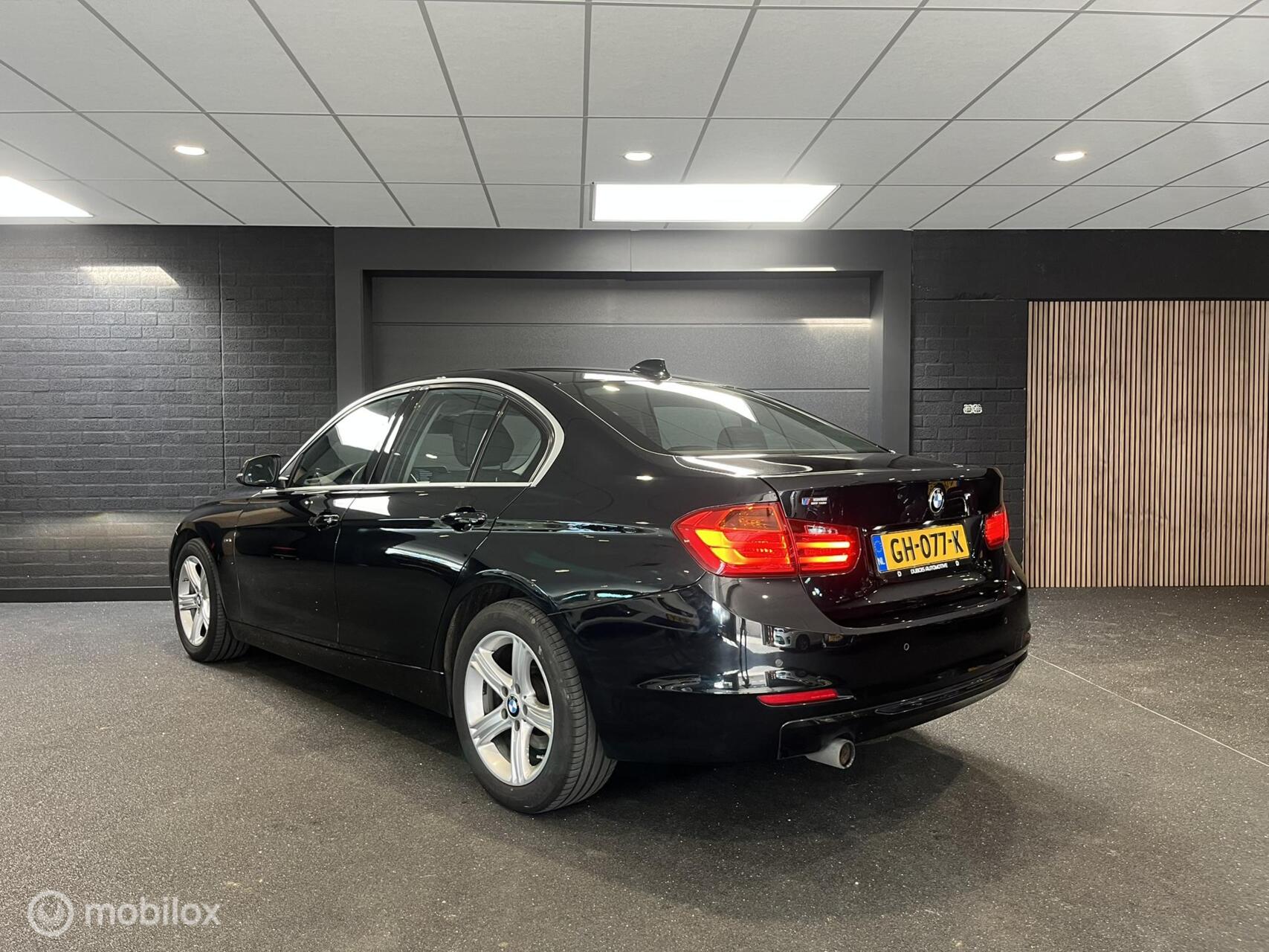 Foto van BMW 320i