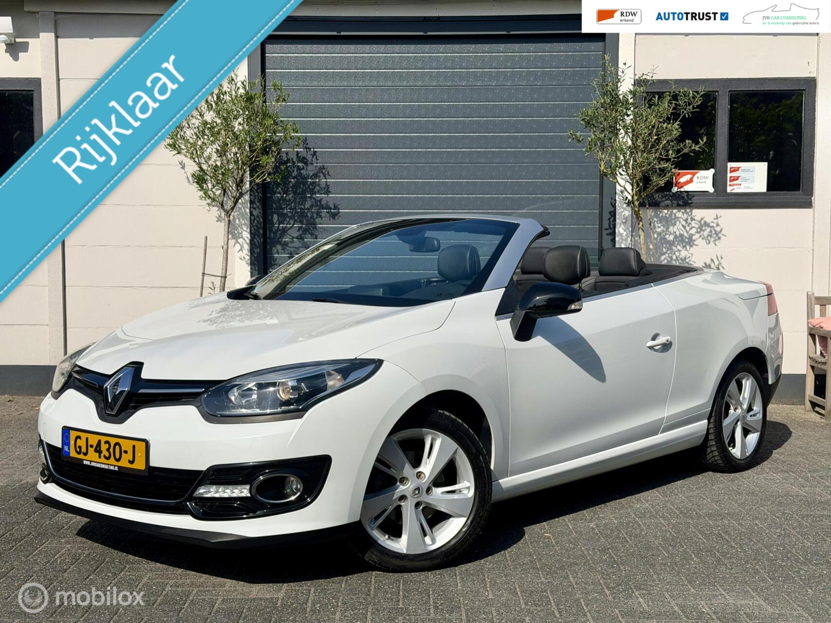 Renault Megane 130pk Privilège|RIJKLAAR|LEER|NAV|PDC|NL AUTO|4SEASON|GARANTY|HISTORY! 2015 - voorkant