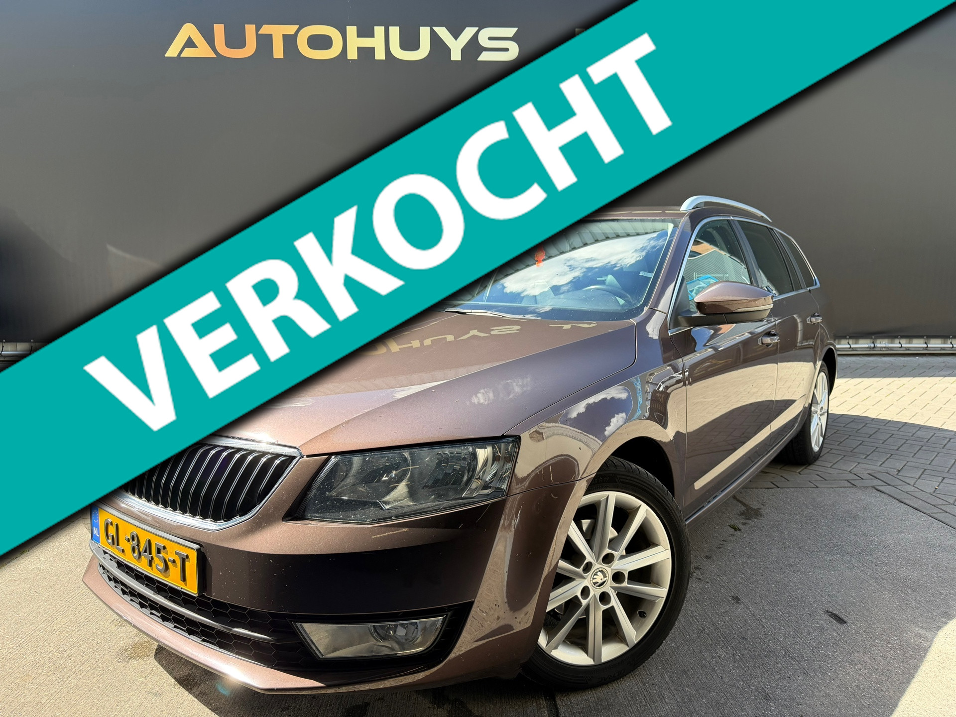 Skoda Octavia 1.2 TSI Greentech Ambition Businessline Automaat Leder Sensoren Stoelverwarming 2015 - voorkant