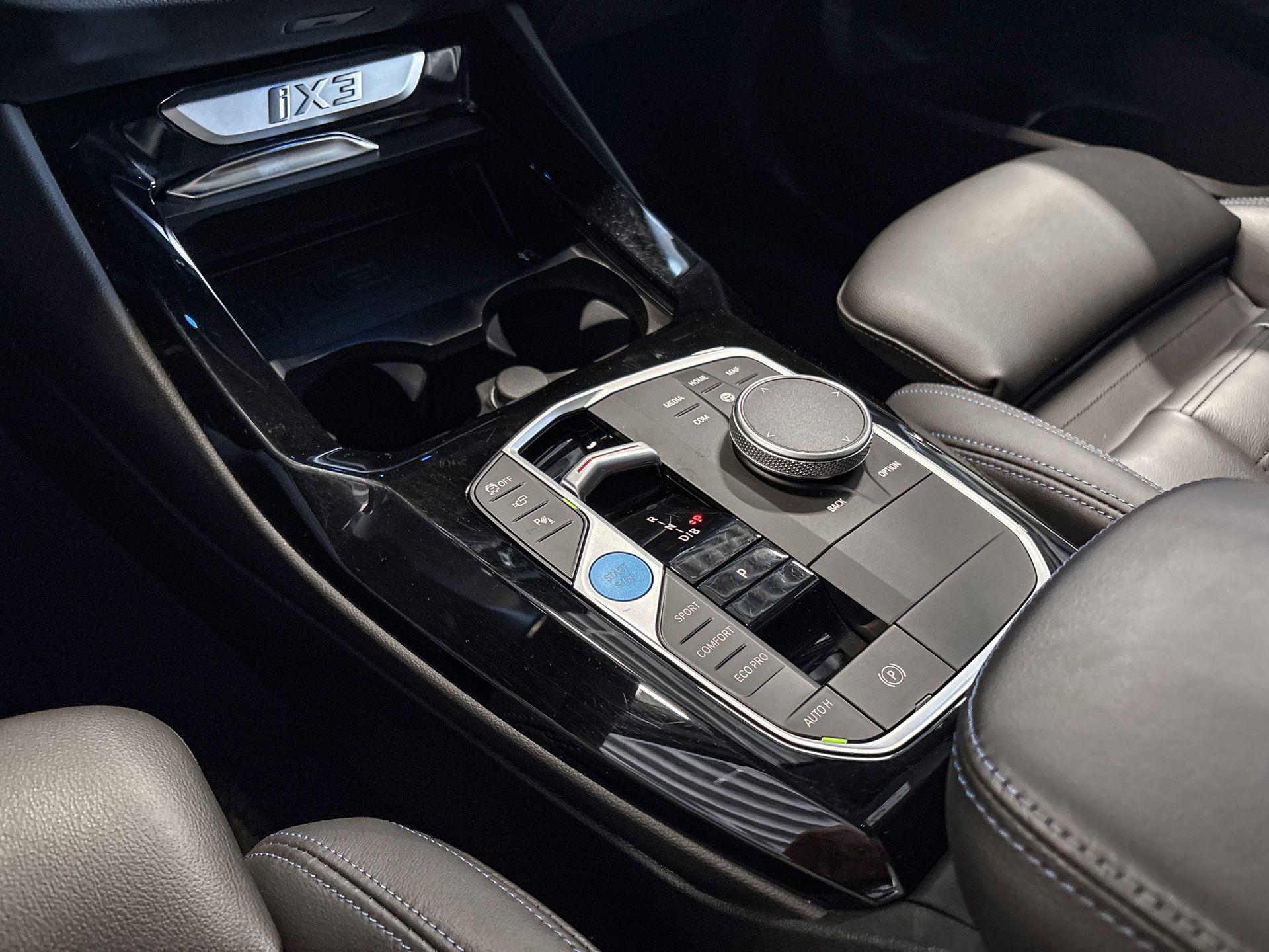 Foto van BMW Ix3