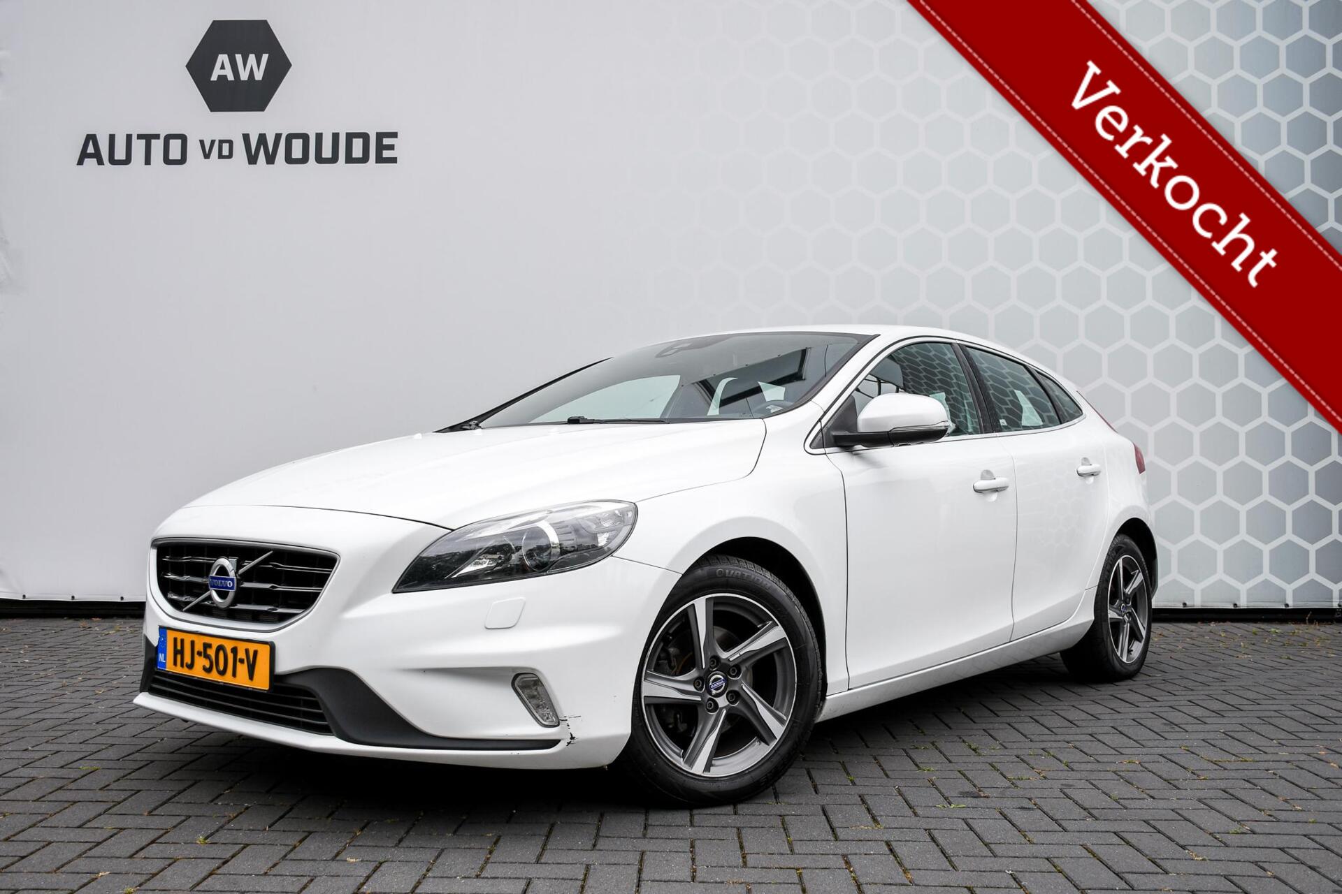 Volvo V40 2.0 D2 Momentum Stoelverwarming R-design Trekhaak 2015 - voorkant