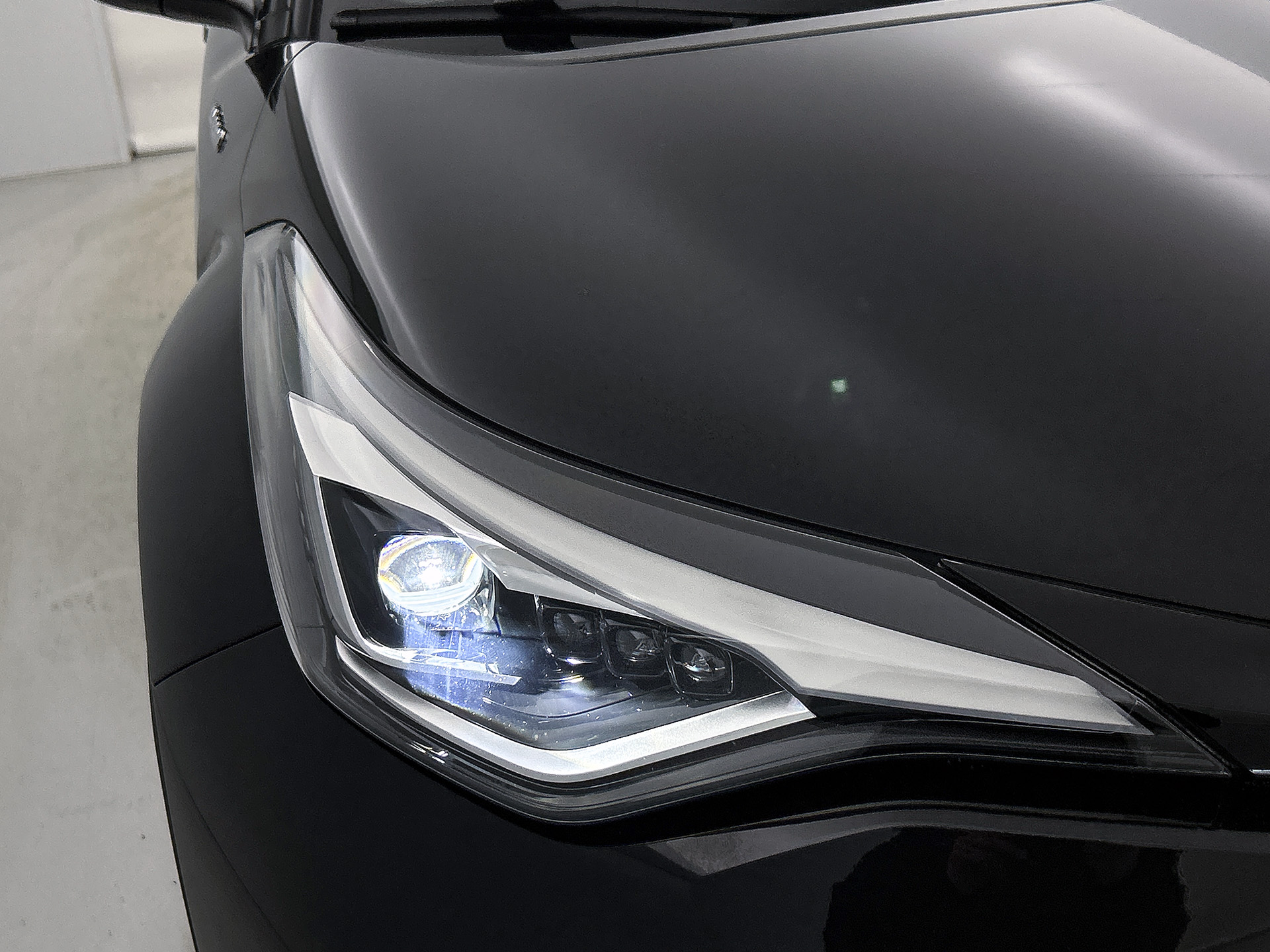 Foto van Toyota Toyota C-hr