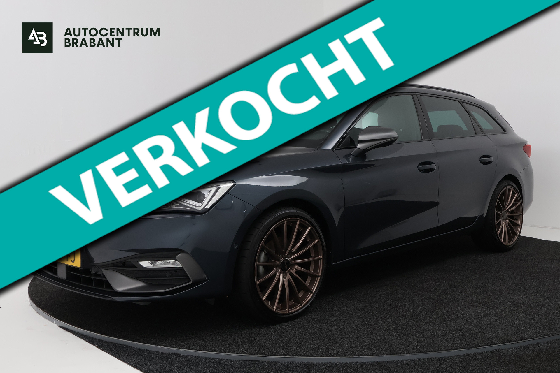 Seat Seat Leon SP 1.5 TSI FR Launch Edition (DIGITALE COCKPIT, CRUISE ADAPTIEF, NAVIGATIE CARPLAY, PARKEERSENSOREN) 2021 - voorkant