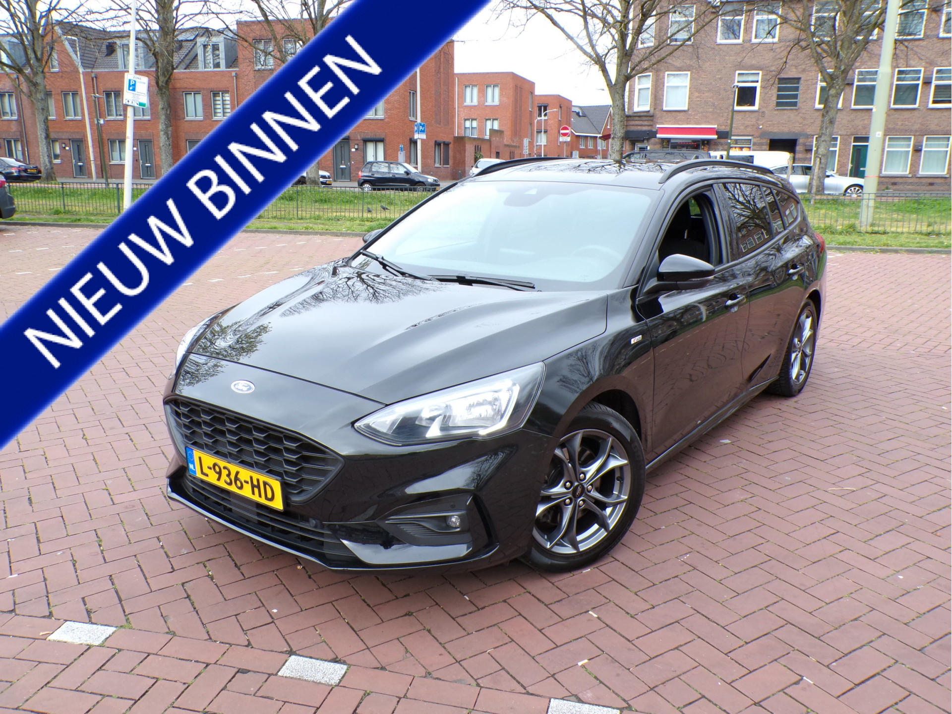 Ford Focus 1.0 EcoBoost Titanium Business 2019 - voorkant