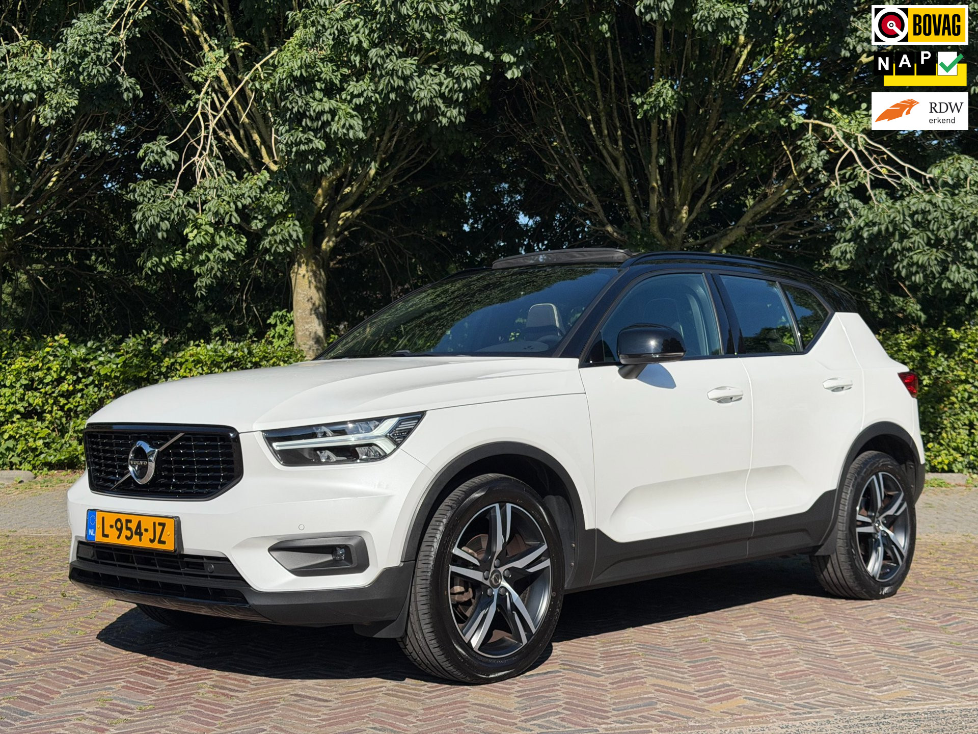 Volvo XC40 1.5 T3 R-Design, Pano, Harman Kardon, 360 Camera, BLISS 2021 - voorkant