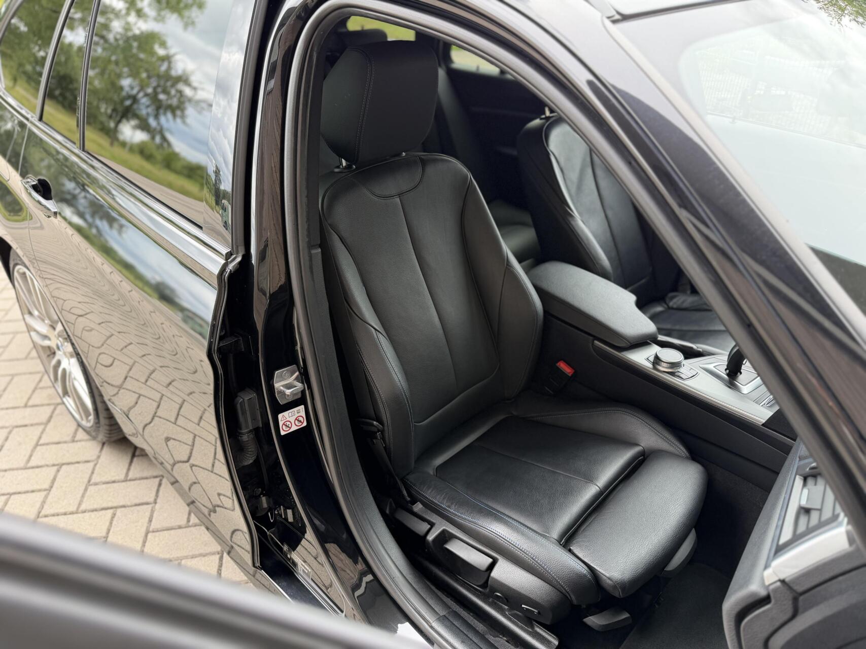Foto van BMW 330i