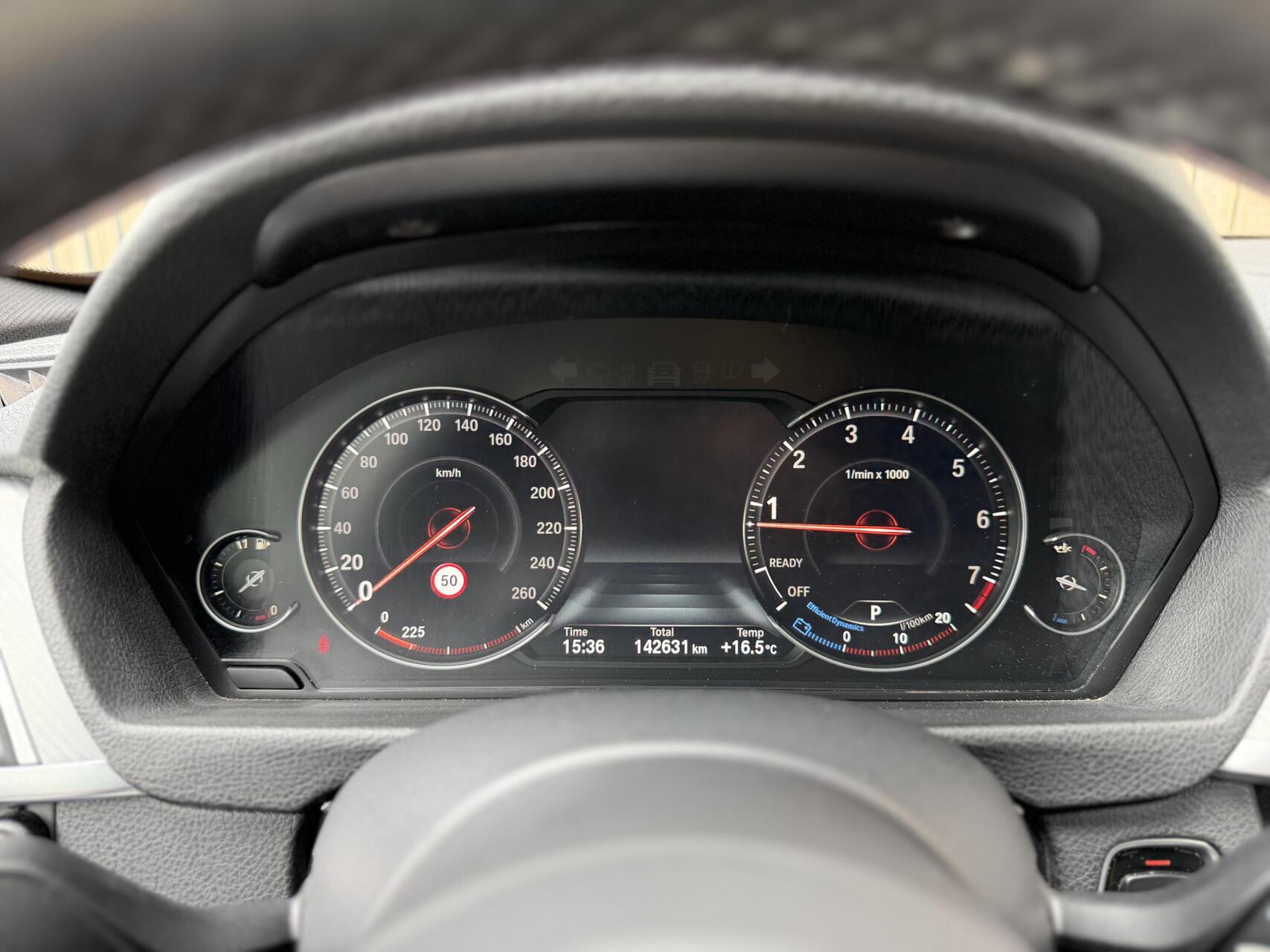 Foto van BMW 330i