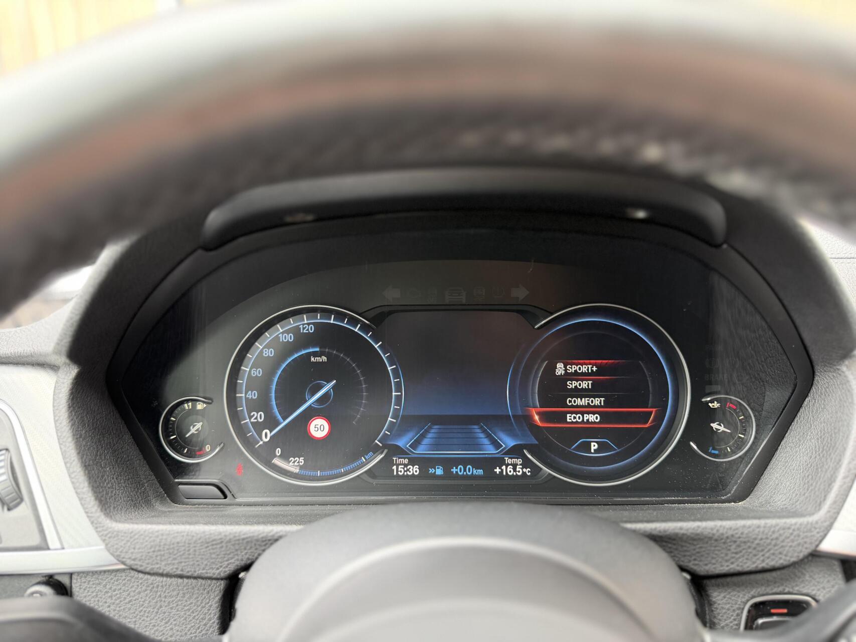 Foto van BMW 330i
