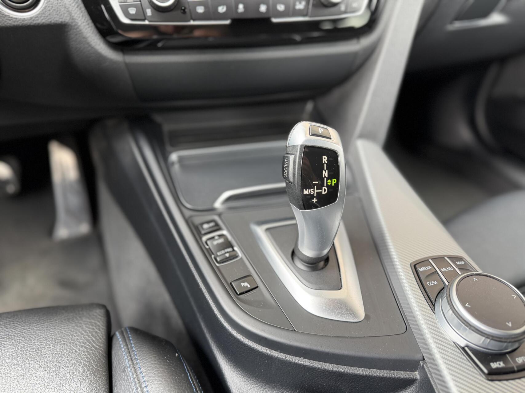 Foto van BMW 330i