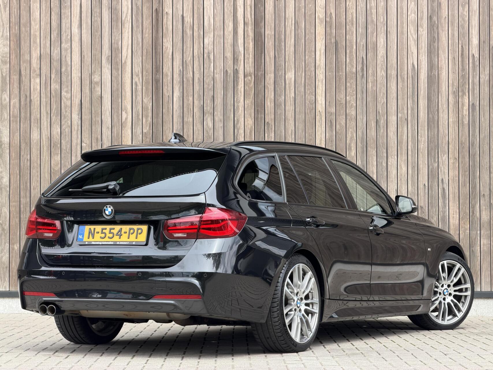 Foto van BMW 330i