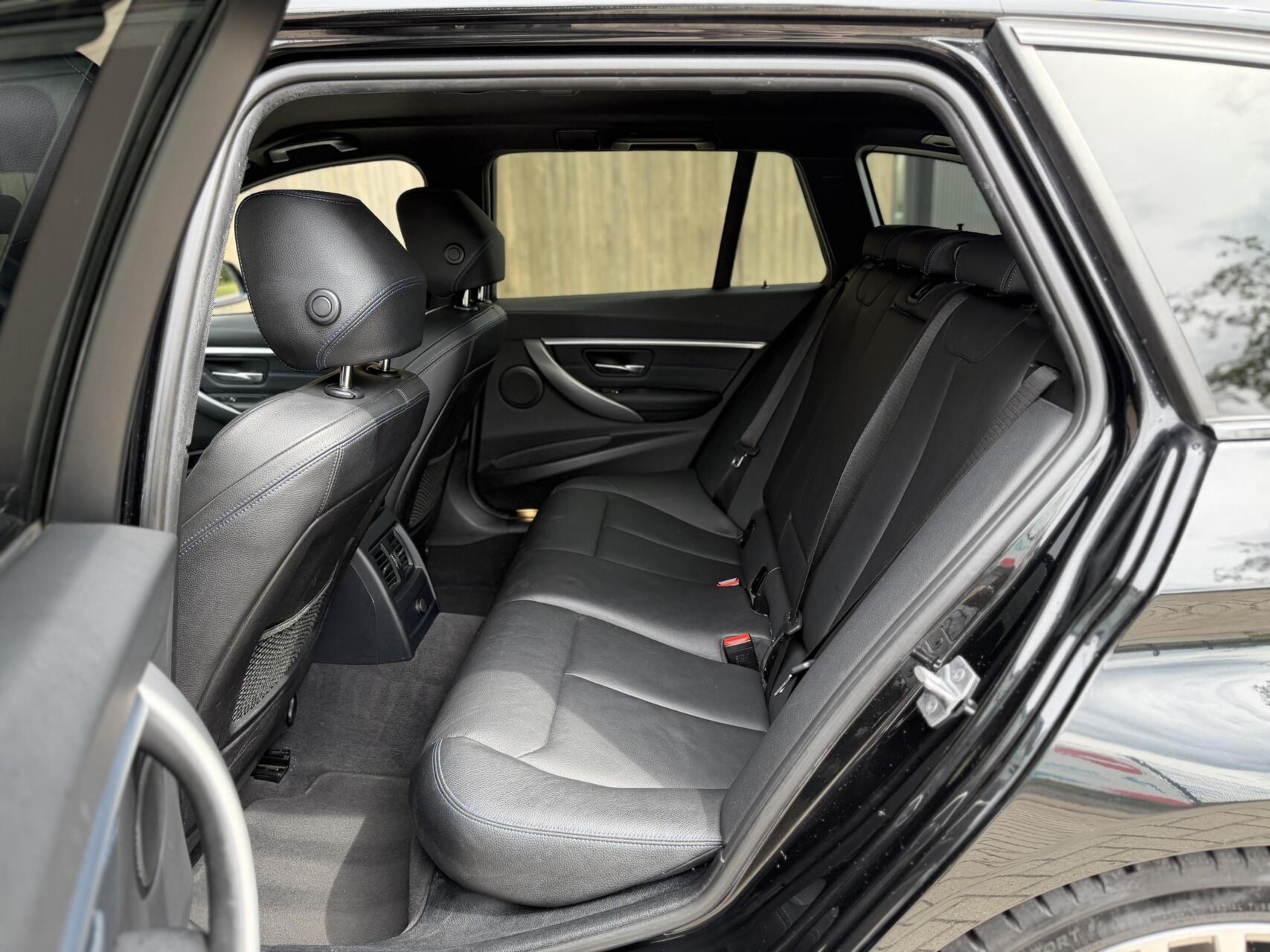 Foto van BMW 330i
