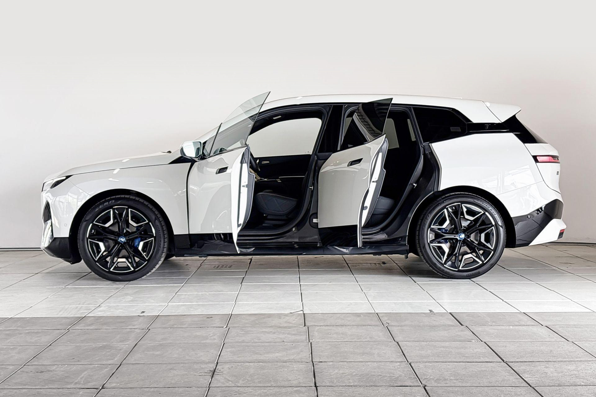 Foto van BMW Ix Xdrive40